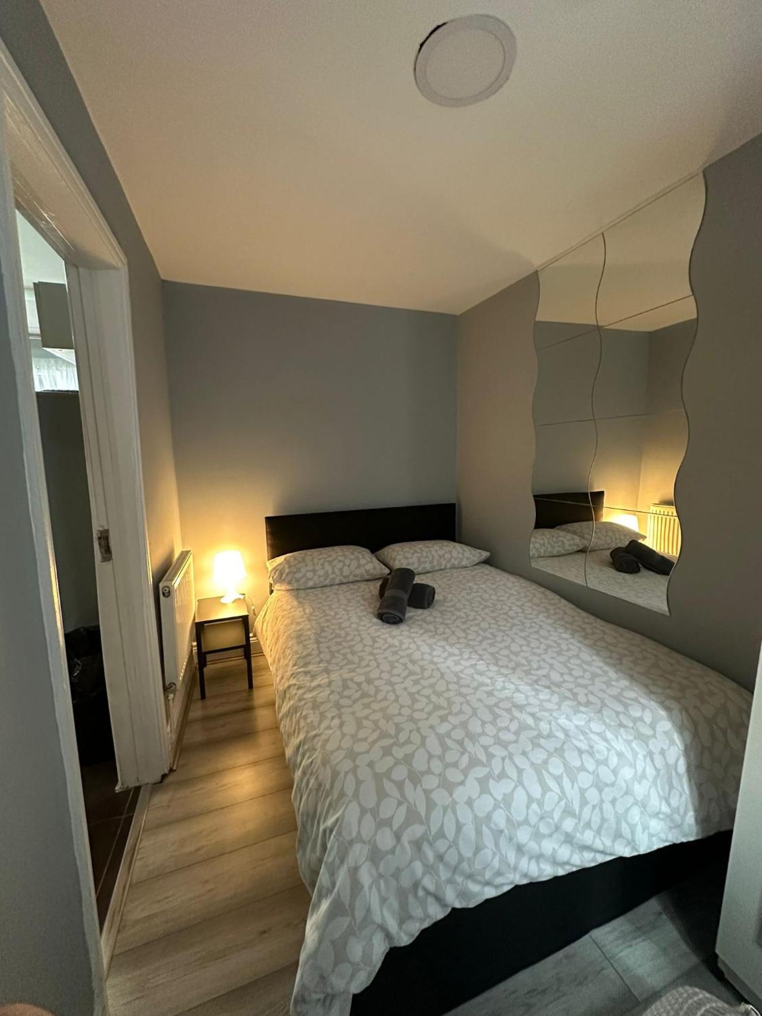 Central London - Ground Floor 2 Bedrooms Apartment Buitenkant foto