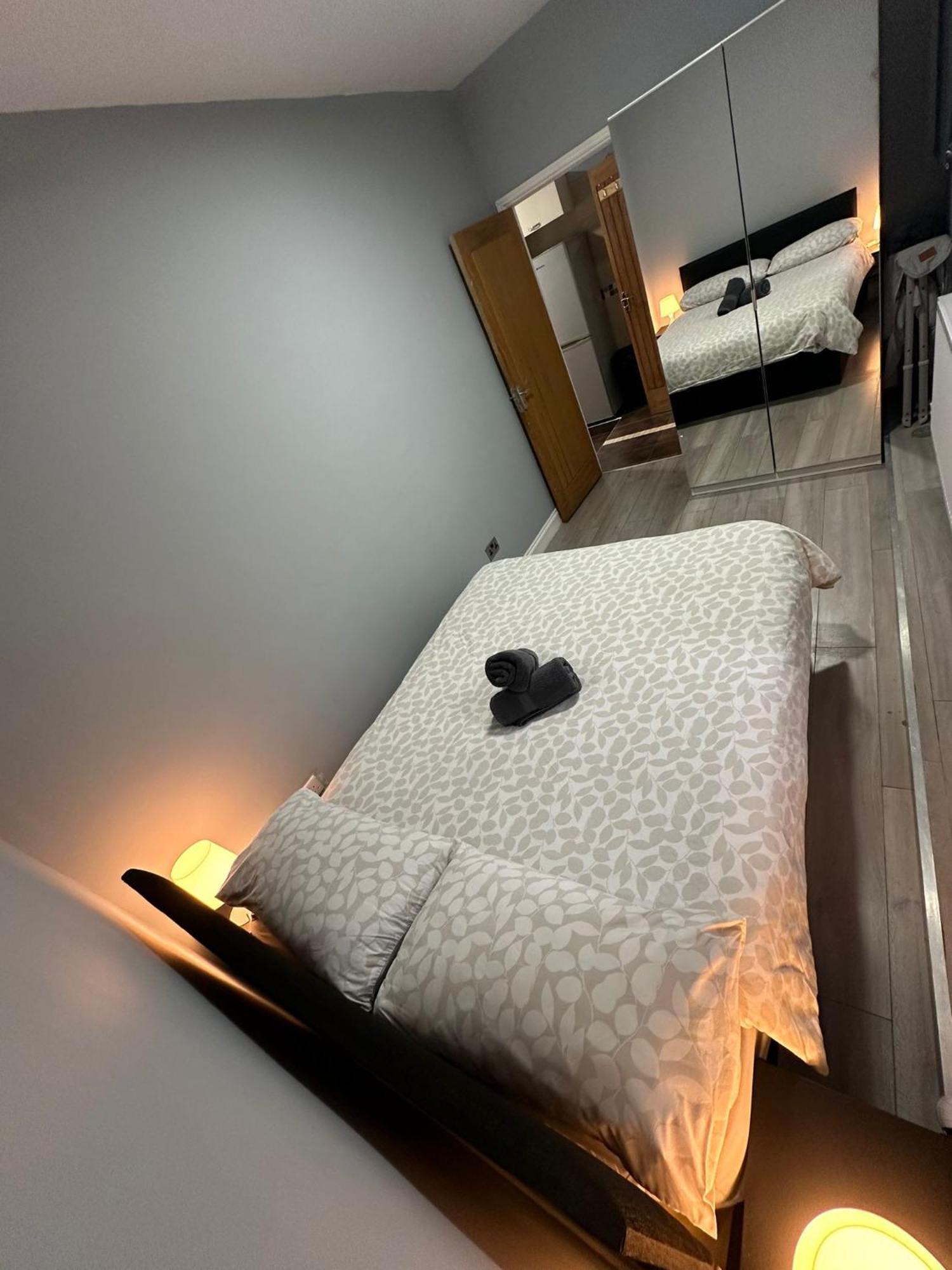 Central London - Ground Floor 2 Bedrooms Apartment Buitenkant foto
